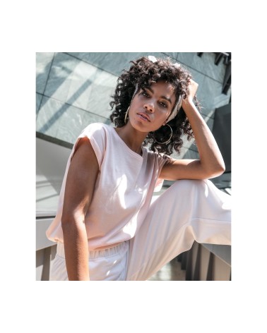 Tee-shirt femme “Dans’Art” – Liberté de mouvement et style affirmé 💃